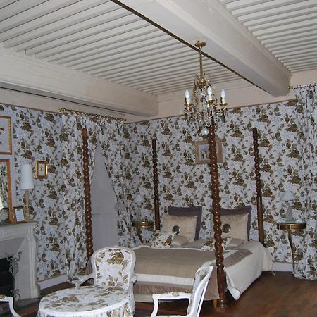 Chateau De Chantelauze Olliergues Pokoj fotografie